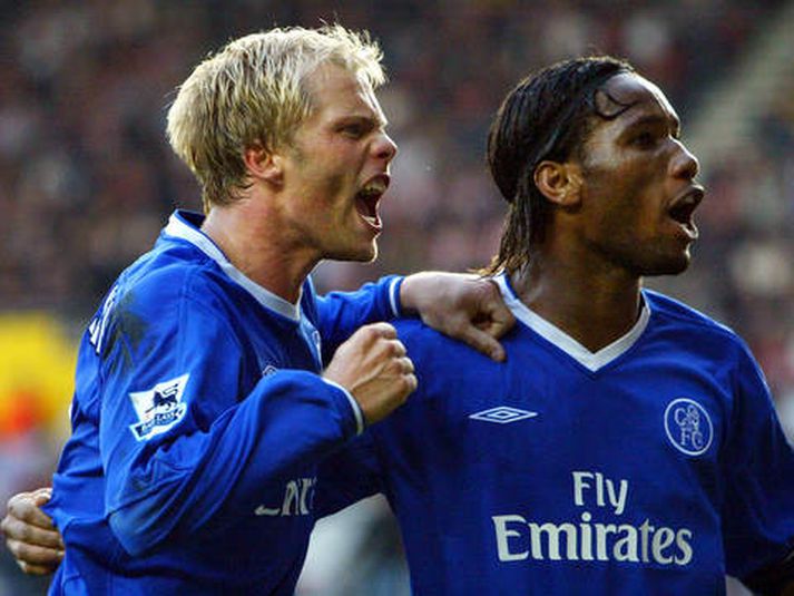 Eiður Smári Guðjohnsen fagnar hér marki með Chelsea.