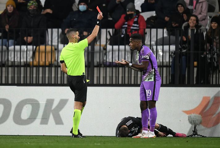 Ryan Sessegnon fékk að líta rauða spjaldið gegn NS Mura í gær, en O'Hara lét nánast hvern einn og einasta leikmann liðsins heyra það eftir leikinn.