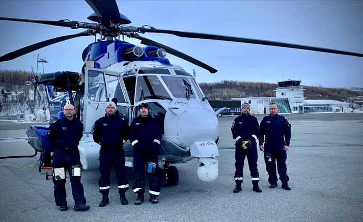 Á Akureyrarflugvelli er góð aðstaða fyrir þyrluna og þar er unnt að geyma hana inni í flugskýli á milli verkefna.