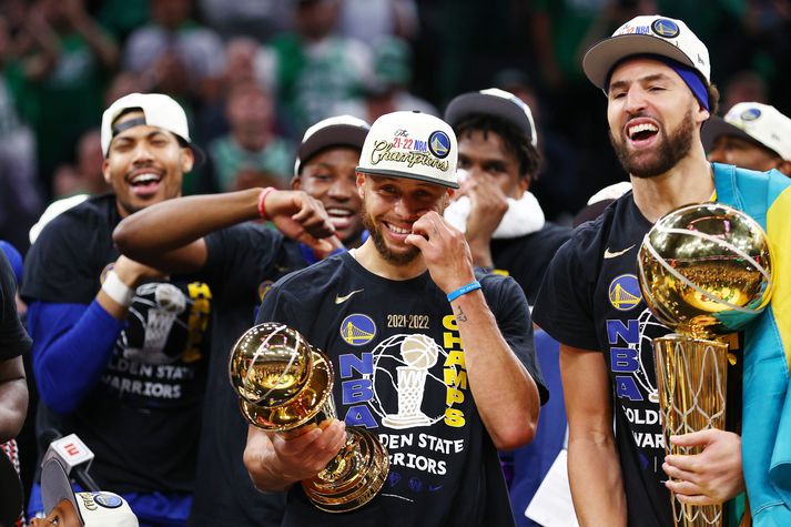 Stephen Curry, Klay Thompson og Golden State Warriors verða í beinni í kvöld [nótt].