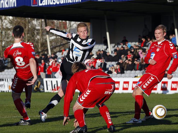 Guðjón Baldvinsson í fyrri leik liðanna.