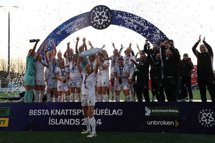 Blikar lyftu þeim stóra síðasta haust og lyfta þeim fyrsta nú í vor