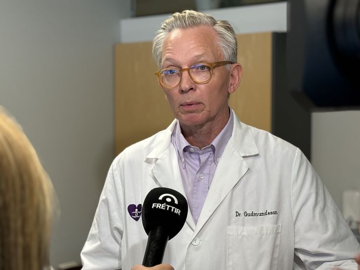 Steinar Guðmundsson hjartalæknir segir að gríðarleg aukning hafi orðið í aðsókn POTS-sjúklinga í vökvagjöf. Gögn frá Sjúkratryggingum sýna fram á sömu þróun.