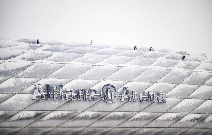 Vonandi eru þessir starfsmenn Bayern ekki lofthræddir.