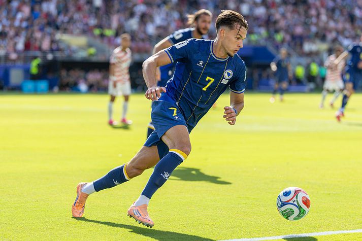 Amar Dedic á ferðinni með Bosníu gegn Bandaríkjunum í 32-liða úrslitunum á HM í sumar.