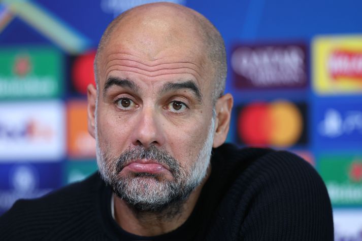 Pep Guardiola hefur gert Manchester City að enskum meisturum á fjórum tímabilum í röð. Núna á liðið á hættu að missa Liverpool ellefu stigum frá sér en geta líka minnkað forskotið í fimm stig.