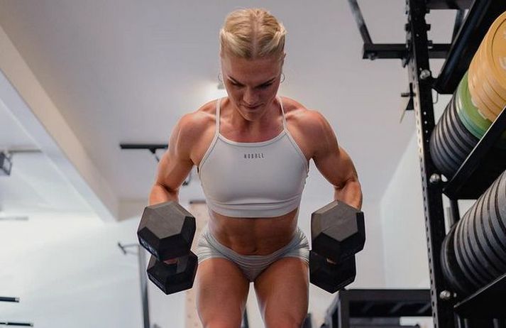 Katrín Tanja Davíðsdóttir er fremsta CrossFit kona Íslands í dag samkvæmt nýja topp tvö hundruð listanum.