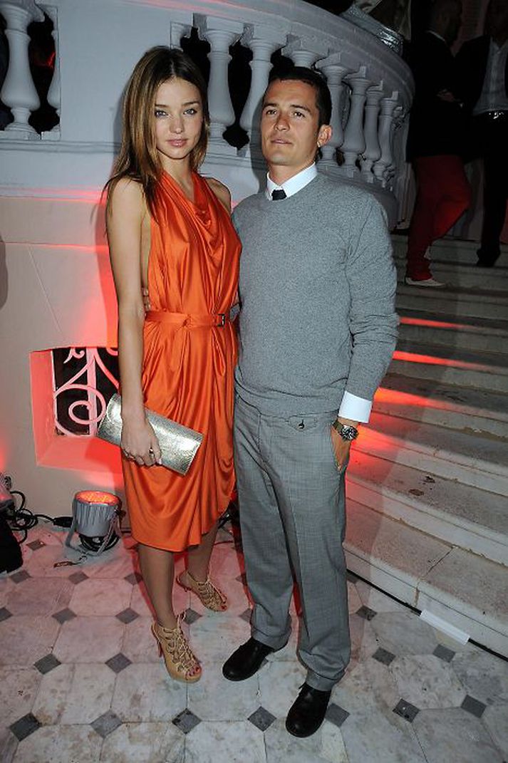Victoria Secret fyrirsætan Miranda Kerr talar opinskátt um fæðingu sonar síns og leikarans Orlando Bloom.