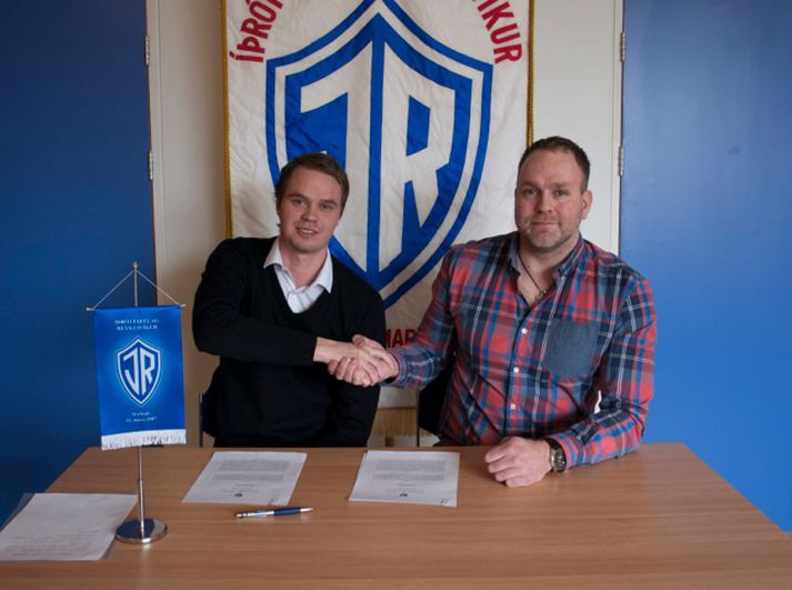 Elvar Guðmundsson, formaður KKD ÍR, og Örvar Þór Kristjánsson, nýráðinn þjálfari meistaraflokks ÍR