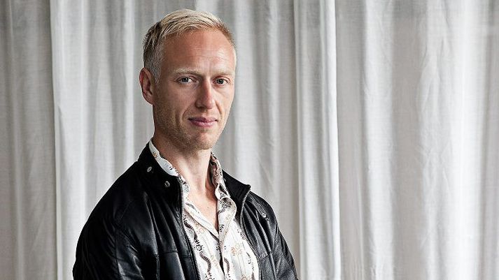 Lars Henning, kennari við skólann, segir íslenska nemendur hafa eitthvað sérstakt fram að færa og þess vegna vilji þau koma hingað til lands til að leita að framtíðar leiklistarnemum. Björn Stefánsson, trommuleikari í Mínus, er nemandi við skólann en Sindri Birgisson, Ylfa Ösp Áskelsdóttir og Davíð Freyr Þórunnarson eru meðal fyrrverandi nemenda skólans.
