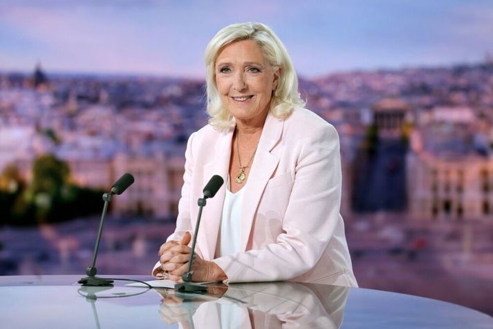 Marine Le Pen mætti galvösk í viðtal kvöldið sem dómurinn féll og tilkynnti um forsetaframboð. 