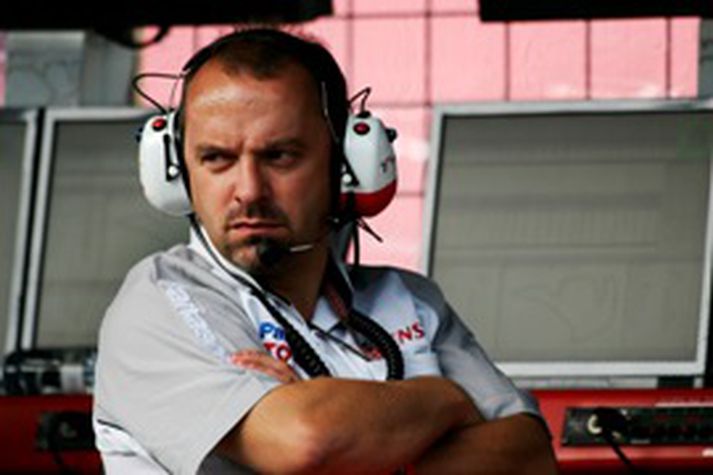 Mike Gascoyne hefur verið látinn fara frá Toyota