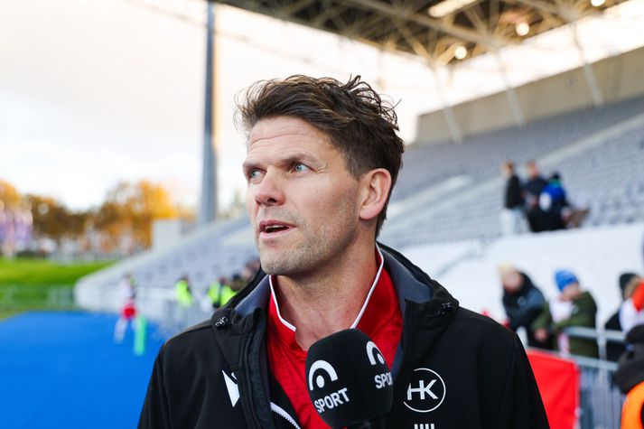 Hermann Hreiðarsson er orðaður við þjálfarastarfið hjá Val eftir að hafa gert góða hluti með HK og ÍBV í Lengjudeildinni á síðustu árum.