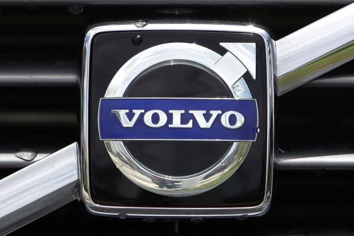 Um tvö þúsund manns missa vinnuna hjá Volvo Cars í Svíþjóð.