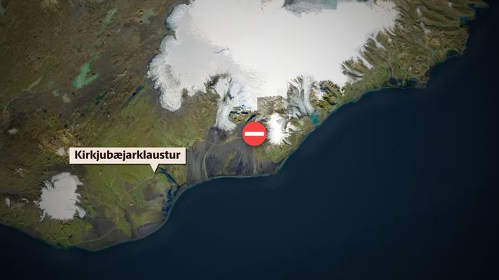 Slysið varð á Þjóðvegi 1, skammt vestan við afleggjarann að Skaftafelli.