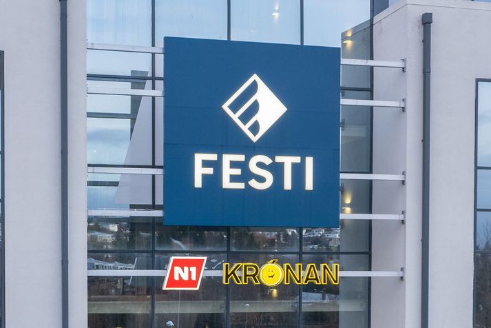 Festi hafnar því að hafa brotið gegn ákvæðum sáttarinnar.