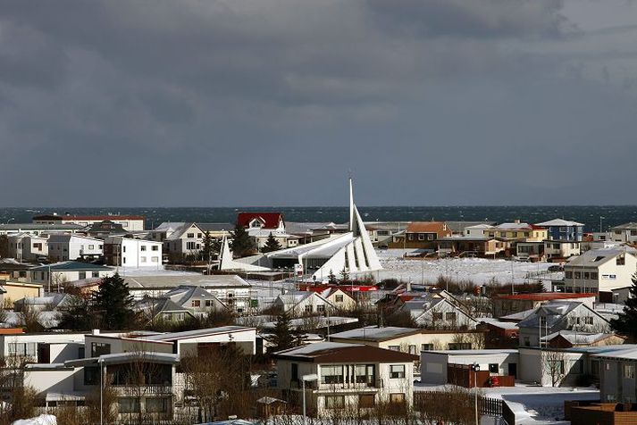 Atvinnuleysi er mest á Suðurnesjum eða 12,6%. Minnst er það á Norðurlandi vestra eða 2,9%.
