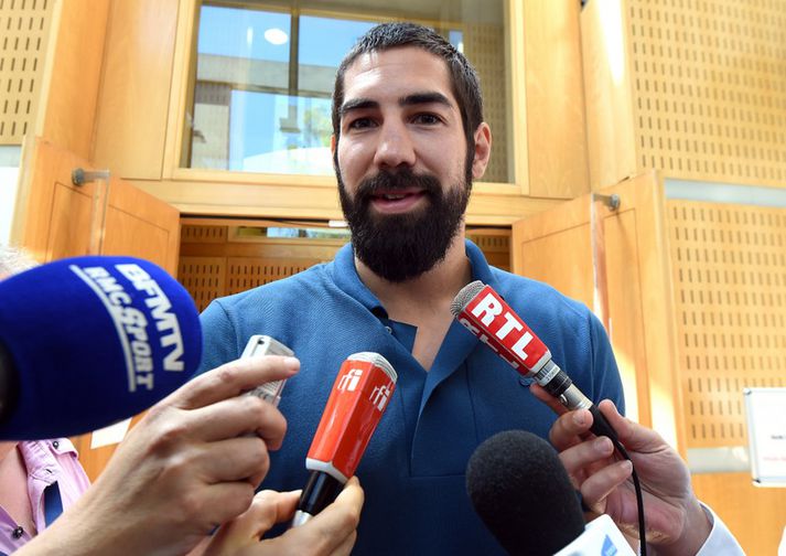 Nikola Karabatic ræðir við fjölmiðlamenn.