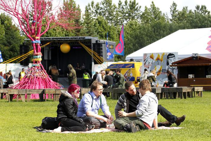 Blíðviðri var á Secret Solstice hátíðinni. Sóttu vísindamennirnir sólina fyrir hátíðarhaldarana?