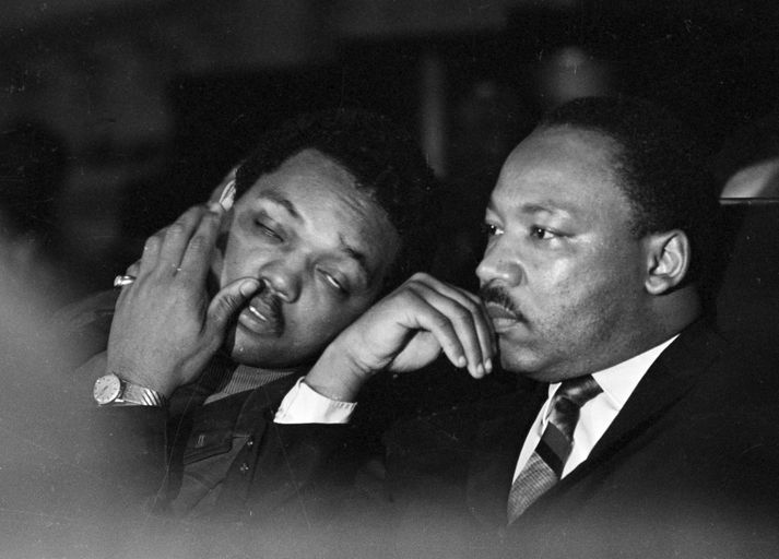 Martin Luther King er til hægri á myndinni.