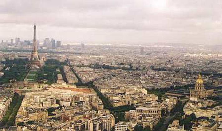 París, höfuðborg Frakklands. Mögulegt skotmark Al Kaída.