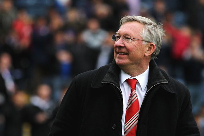 Sir Alex fagnar titlinum í gær.