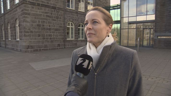 Danskur blaðamaður segir Dani fylgjast grannt með gangi mála hér á landi og að fréttir frá Íslandi séu í aðalhlutverki í dönskum fréttatímum þessa dagana.