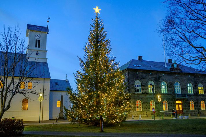 Um tólf prósent landsmanna segist ekki eiga fyrir jólahaldinu í ár.