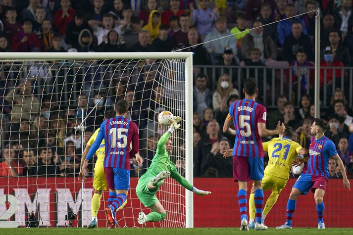 FC Barcelona v Cadiz CF - La Liga Santander BARCELONA, SPAIN - APRIL 18: Lucas Perez of Cadiz CF scores his team's first goal during the La Liga Santander match between FC Barcelona and Cadiz CF at Camp Nou on April 18, 2022 in Barcelona, Spain. (Photo by Quality Sport Images/Getty Images)