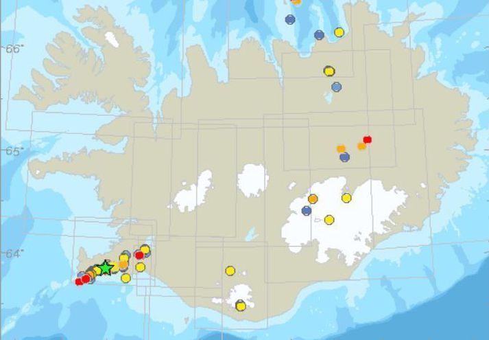 Djúpavatn er vestan Kleifarvatns á Reykjanesskaganum.