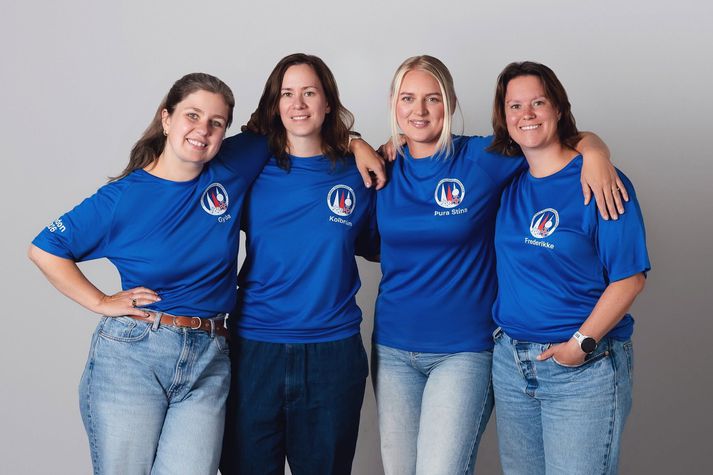 Kvennalandslið Kotrusambands Íslands f.h. Gyða Björg Sigurðardóttir, Kolbrún Þóra Löve, Þura Stína, Frederikke Bang. Á myndina vantar Kareni Ósk Hafliðadóttur sem er búsett í Danmörku. 