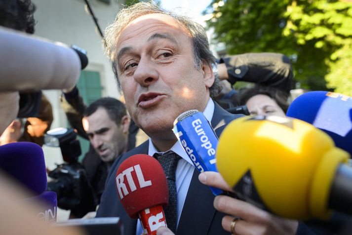 Michel Platini vill komast aftur að í fótboltanum.