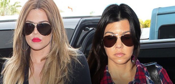 Kourtney og Khloé Kardashian leita að nýju húsnæði fyrir fatamerki sitt Dash.
