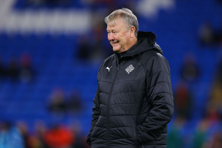 Síðasta starf Åge Hareide á þjálfaraferlinum var með íslenska landsliðinu. Åge féll frá undir lok síðasta árs eftir erfið veikindi.