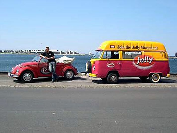 Jolly Cola. Danskt gos er flutt úr landi og síðan smyglað inn í landið aftur.