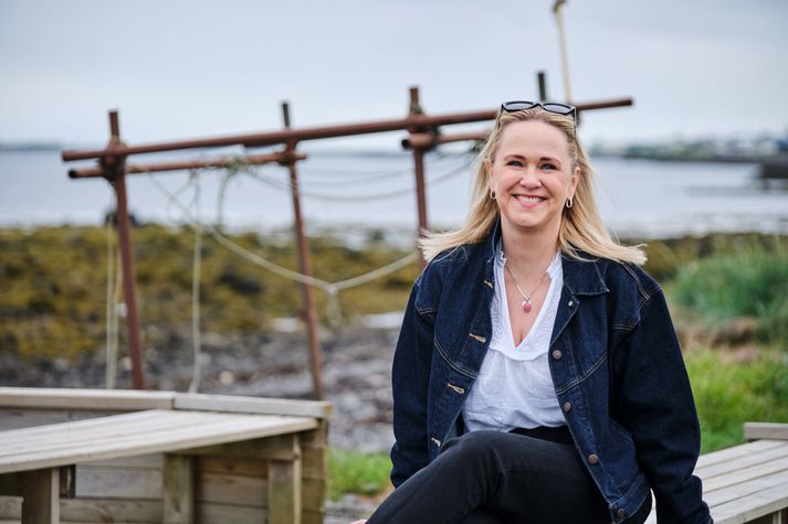 Hrefna Thoroddsen, framkvæmdastjóri Attentus, er háð Garmin heilsuúrinu sínu sem er það fyrsta sem hún skoðar þegar hún vaknar á morgnana. Hrefna segir úrið hafa alltof mikil áhrif á sig og því sé hún örugglega skemmtilegri þegar hún tekur það af sér.  