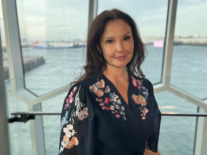 Ashley Judd á glæstan feril í kvikmyndum og sjónvarpi. Hún er einnig mikil aðgerðarkona varðandi réttindi kvenna til fóstureyðinga. Sjálf fór hún í fóstureyðingu eftir nauðgun.