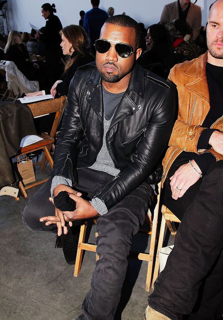 Rapparinn Kanye West ætlar að gera aðra tilraun til að gefa út fatalínu undir eigin nafni, en sú fyrri heppnaðist ekki vel.