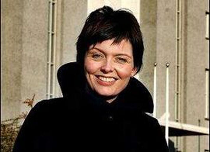 Ásta Dís Óladóttir sem er aðjúnkt við viðskipta- og hagfræðideild HÍ, heldur í dag fyrirlestur við Háskólann um starfandi stjórnarformenn.  