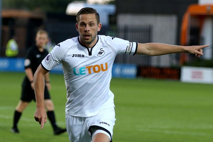 Gylfi Þór Sigurðsson í æfingaleik með Swansea.