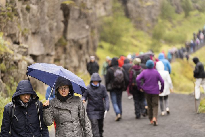 Líkur eru á rigningu í dag.