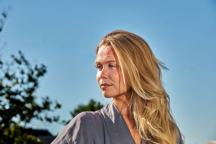 Marín Jónsdóttir hjá Almannarómi hélt í alvörunni að hún væri lítill Harry Potter í æsku, með töfrasprota sem hefði áhrif á vindkviður og fleira. En kannski að hún töfri eftir allt saman - með hjálp gervigreindar. Því Marín nýtir hana fyrir þriðju vaktina, sem fatastílista og fleira.