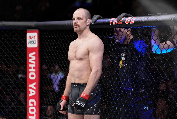 Óvíst er hvenær Gunnar Nelson snýr aftur í UFC bardagabúrið.