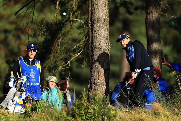 Hin norska Suzann Pettersen í snúinni stöðu.