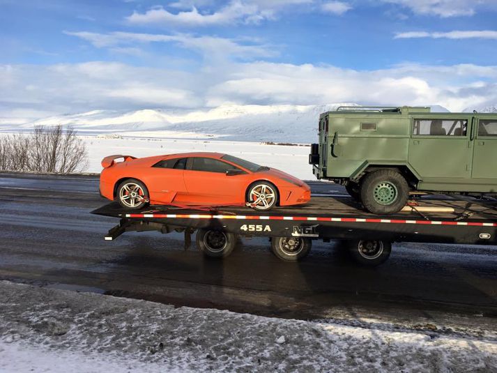 Lamborghini Murchielago og herbíll.