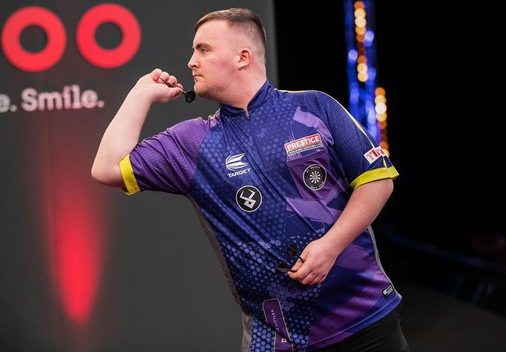Luke Littler er aðeins sextán ára gamall og skaut hærra meðaltal í kvöld en Gerwyn Price hefur nokkurn tímann gert. 