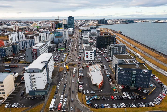 Óvenju mikið bil myndaðist á milli launaþróunar á opinbera og almenna markaðnum í upphafi síðasta árs.