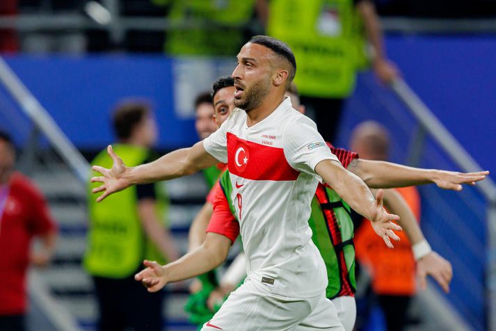 Cenk Tosun skoraði sigurmark Tyrkja á fjórðu mínútu uppbótartíma.