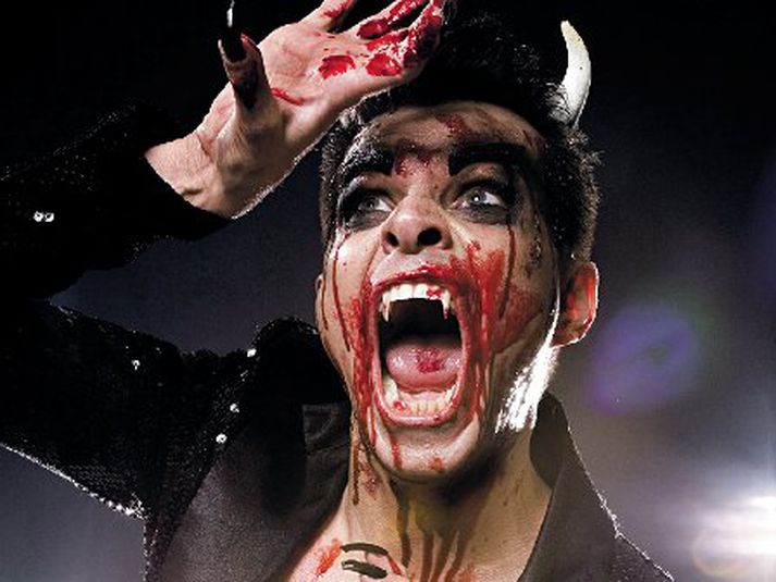 Dj. Drakúla. Hin lifandi dauða vampíra, Drakúla, mun skemmta blóðþyrstum gestum annað kvöld.