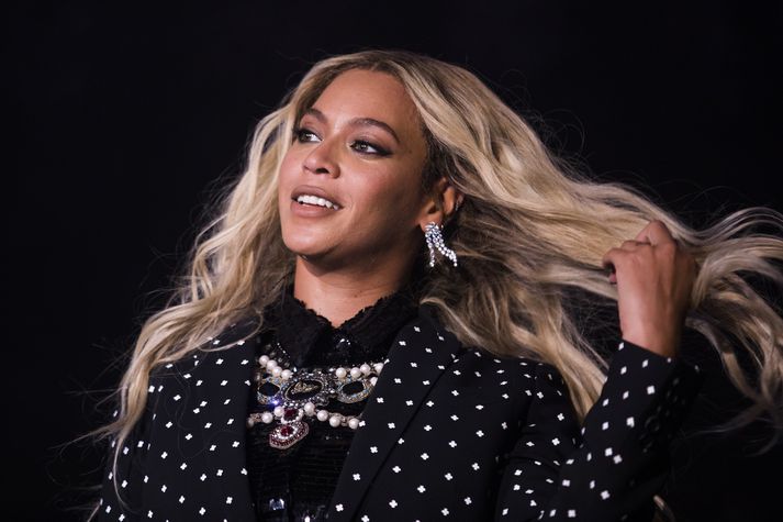 Beyonce er ólétt af tvíburum.